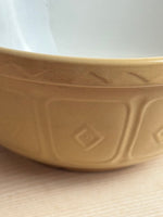 Image of 29cm Mason Cash Mixing Bowl detail view