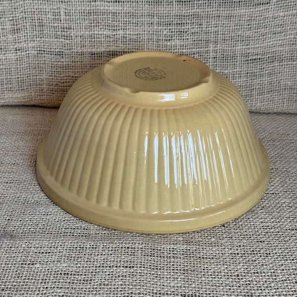 Image of TG Green 26cm ribbed mixing bowl bottom view