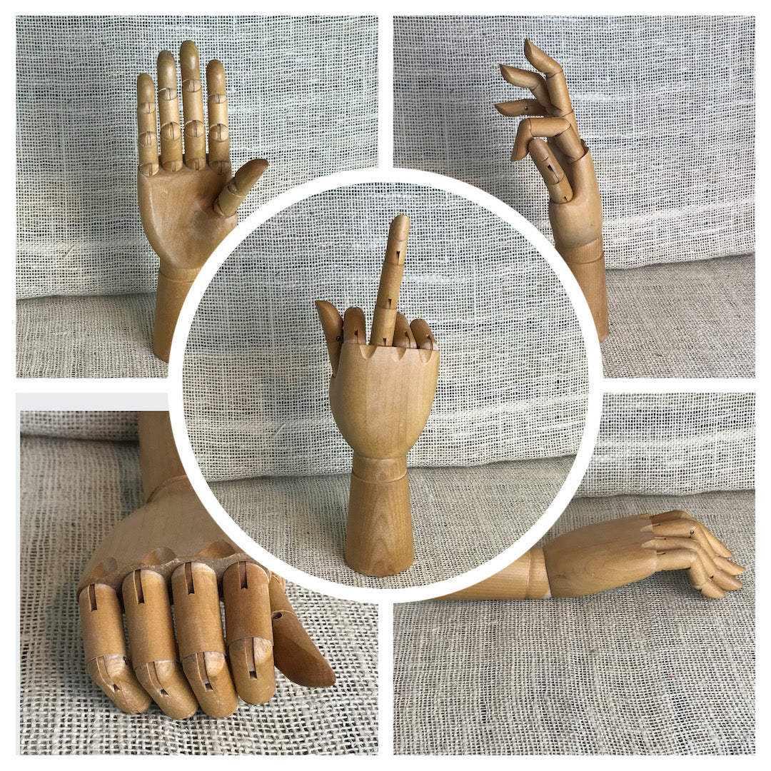 Articulated right hand artists model