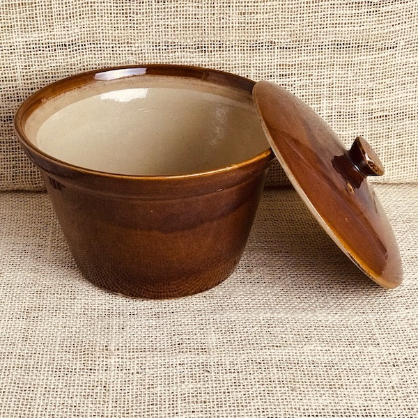 Image of earthenware pie pot 2