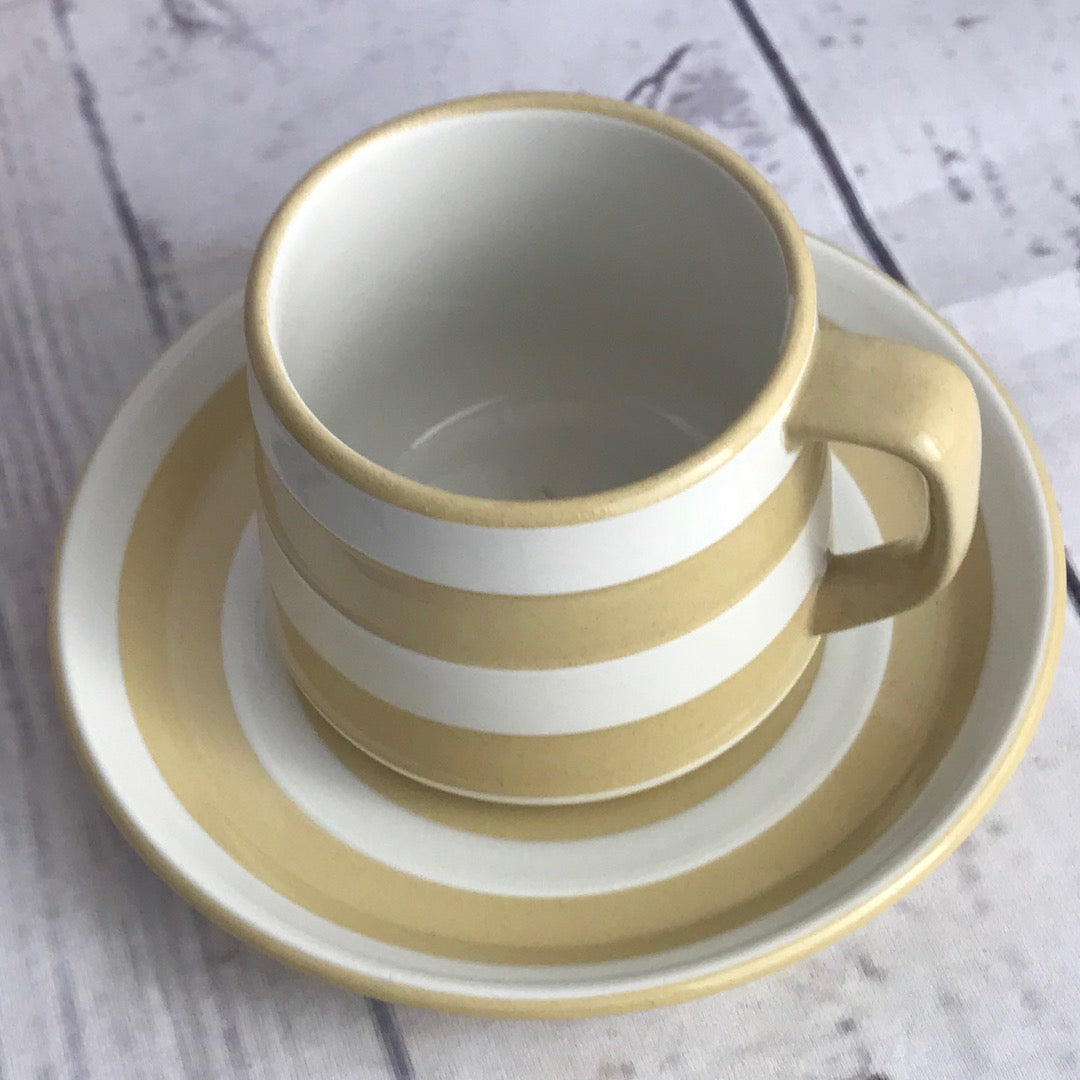 T.G.Green set of 6 gold Cornishware coffee cups and saucers