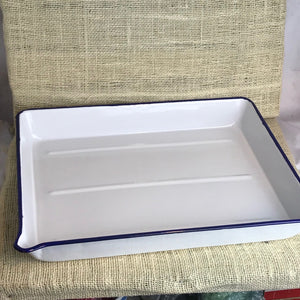 An XL vintage enamel roasting tray with pouring spout