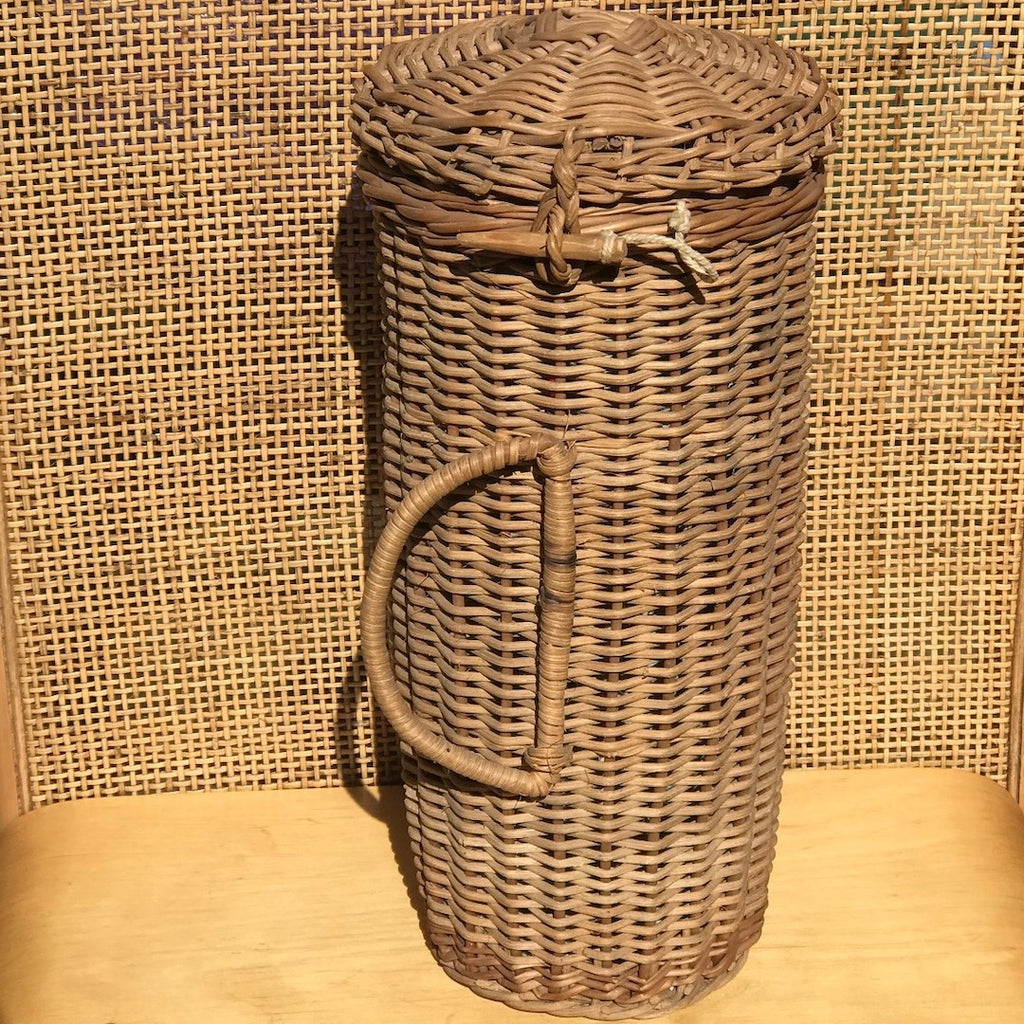 Wicker knitting needle basket with needles