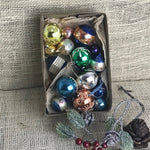 15 mixed small and medium vintage Christmas baubles