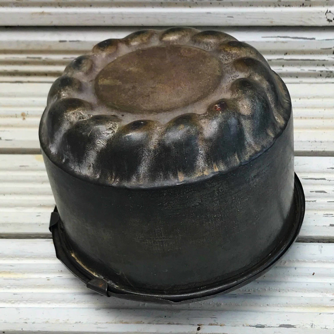Lidded pudding/jelly mould