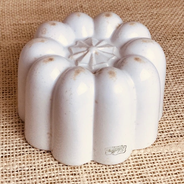 Shelley Jelly Mould fluted 13.5cm diameter