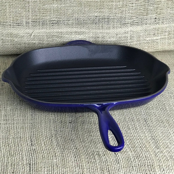 https://moodymabel.com/cdn/shop/products/SkilletgriddlepanbyLeCreuset_grande.jpg?v=1657635161