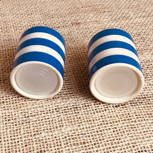 Image of TG Green blue cornishware 5.5cm salt and pepper shakers base view