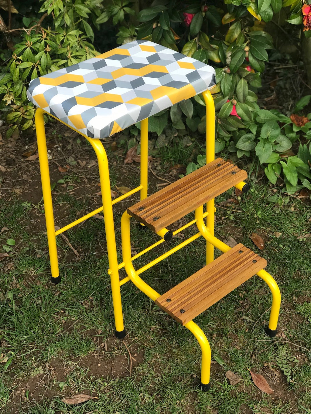 Funky Vintage Retro folding step stool