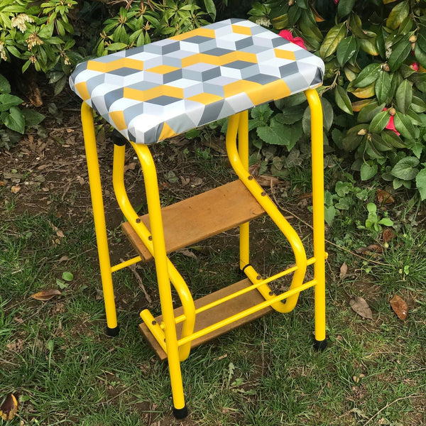 Funky Vintage Retro folding step stool – Moody Mabel